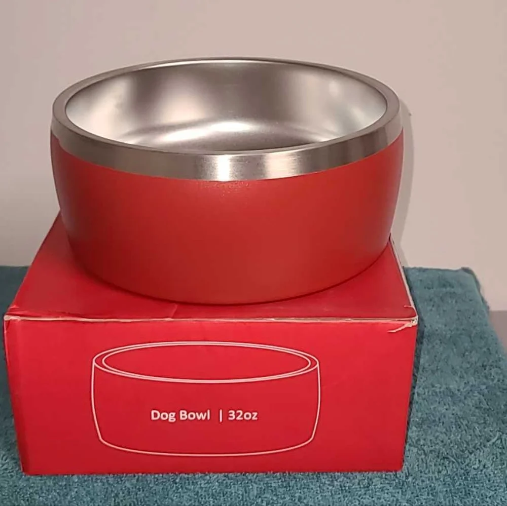 IRON FLASK Dog Bowl - 32 Oz Stainless Steel, Non-Slip Rubber Bottom, New